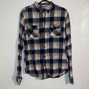 CASUAL BUTTON DOWN SHIRT